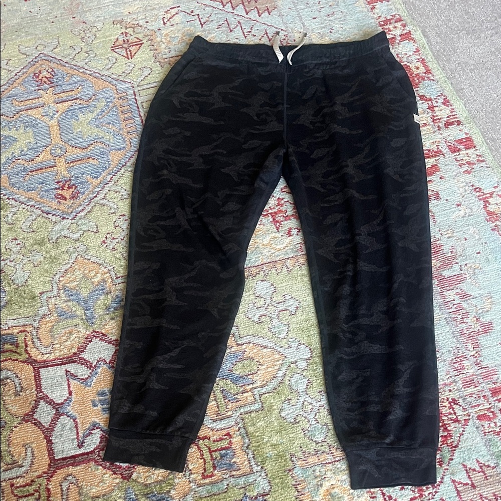 Vuori Black Camouflage Women's Joggers